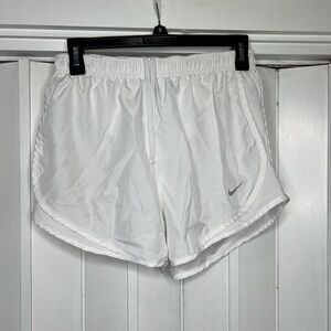 Nike Athletic Shorts Women’s Size Medium